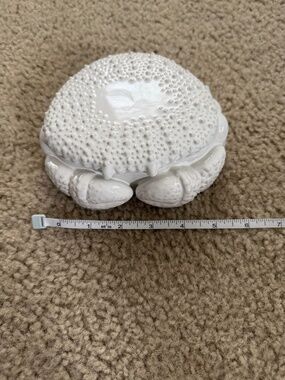 White ceramic crab decor/jewelry dish